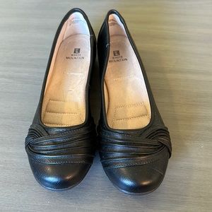 Black leather dress shoes for women size 9.5